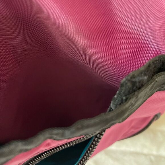 Maggie Matter extra large dark pink Nylon sling back shoulder bag ,bla… - Picture 6 of 12